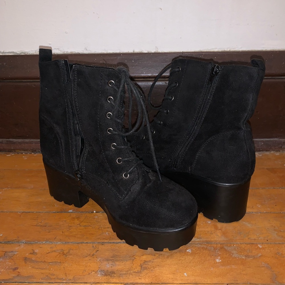 Black platform boots size 7 Women / EU 38